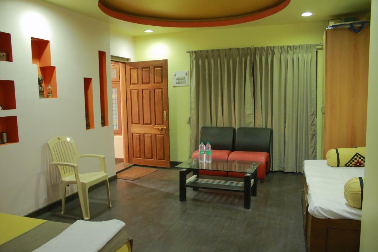 กฤษณะ วิลลา Apartment บาดามิ ภายนอก รูปภาพ