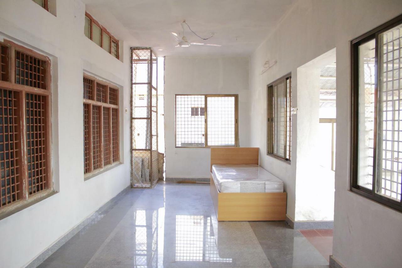 กฤษณะ วิลลา Apartment บาดามิ ภายนอก รูปภาพ